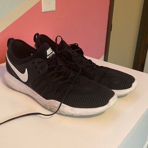 Nike sneakers / lightly used!